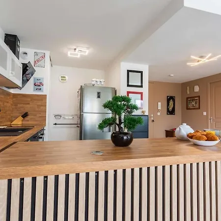 Daire Bel Appartement, Avec Piscine