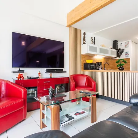 Daire Bel Appartement, Avec Piscine