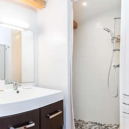 Bel Appartement, Avec Piscine 公寓 比斯卡罗斯