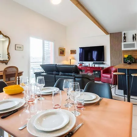 Bel Appartement, Avec Piscine 公寓 *