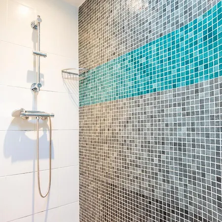 Bel Appartement, Avec Piscine *
